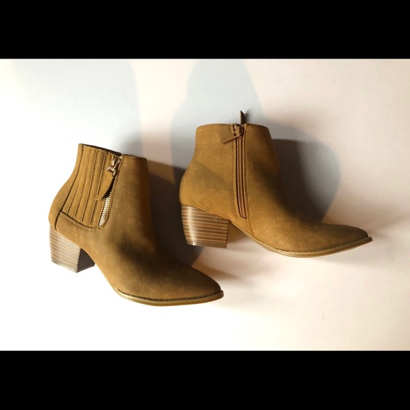 NWB Angelina Ankle Boot - Picture 1 of 6